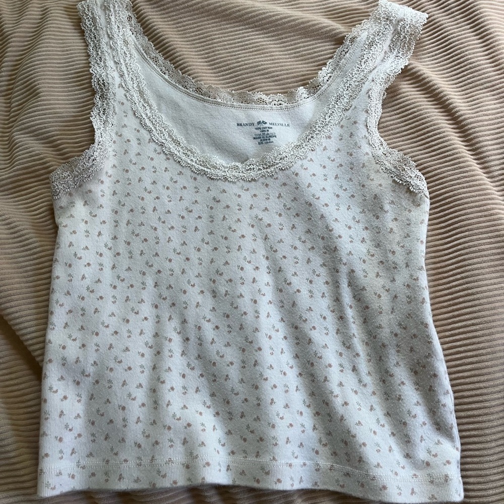 Brandy Melville floral crop tank top